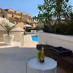 Istriana Lägenhet Ližnjan